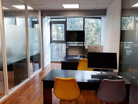 Salle de formation Sophia Antipolis avec postes de travail